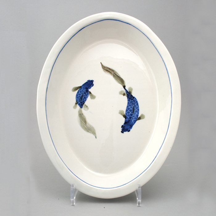 Shallow oval oven dish large - Fish design, Approx 35cm / 13 inches long.