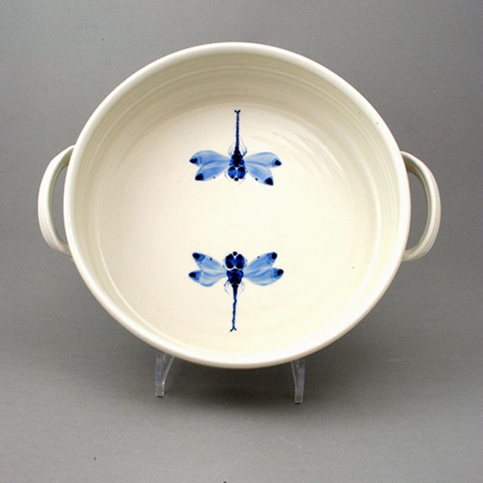 Handled oven dish - Dragonfly design, Approx 26 cm/10 inches in diameter.