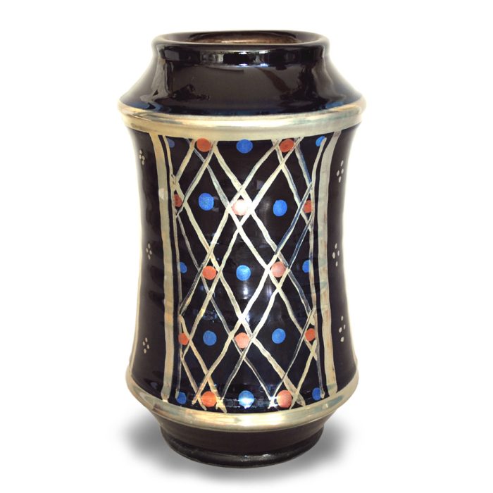 Albarello vase with trellis pattern. Black ground. Height 16 cm. Unique number KB029