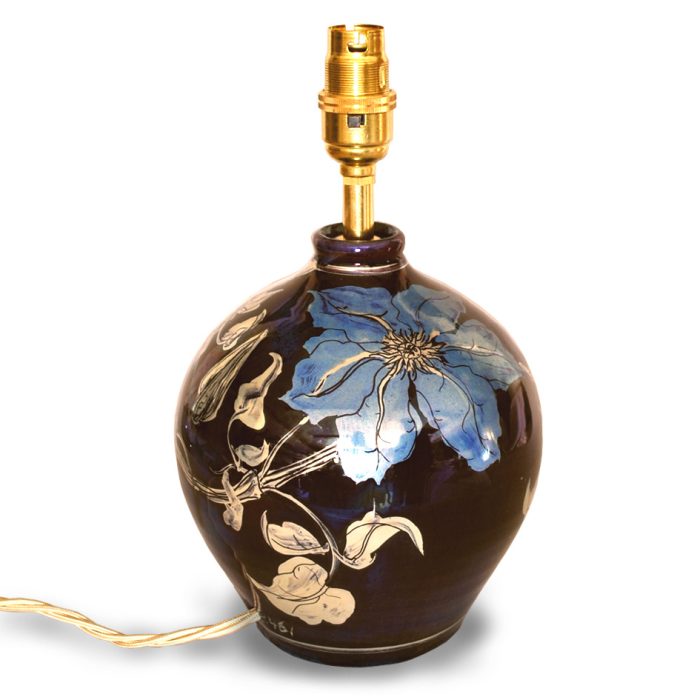 Clematis lamp. Purple-blue ground. Height 17 cm. Unique number 8461.