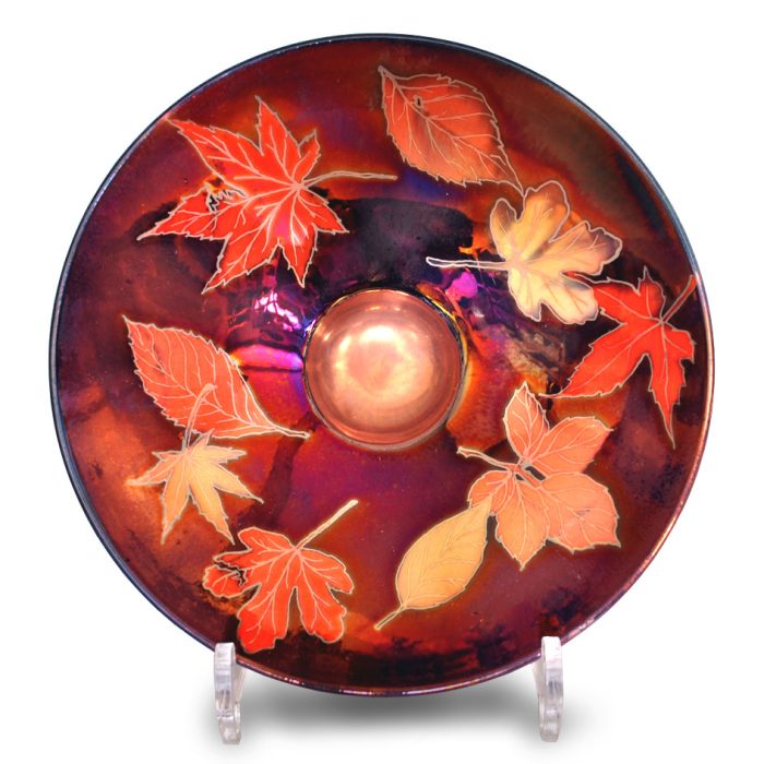 Autumn leaves bowl. Purple-blue ground. Diameter 21 cm. Unique number 7924.