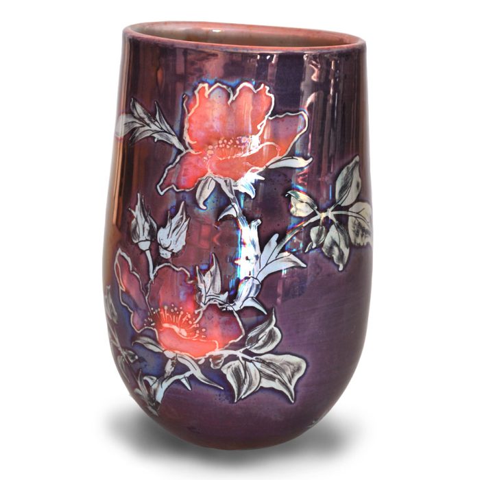 Red wild rose elliptical vase. Purple-blue ground. Height 16 cm. Unique number 8754.