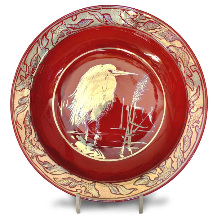 Heron plate. Red ground. Diameter 33.5 cm. Unique number 9138.