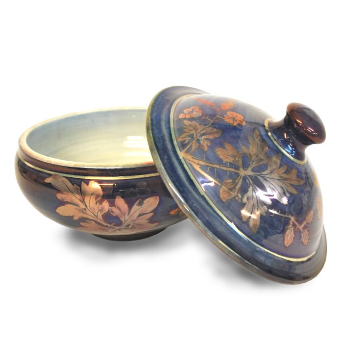 Herb robert lidded bowl. Purple-blue ground. Height 14.5cm. Unique number 8957. - Image 2