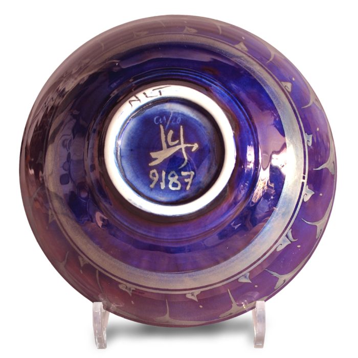 Swallows bowl. Purple-blue ground. Diameter 20.5cm. Unique number 9187. - Image 2