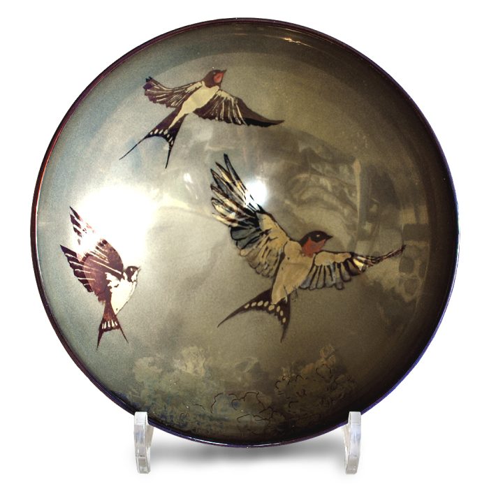Swallows bowl. Purple-blue ground. Diameter 20.5cm. Unique number 9187.
