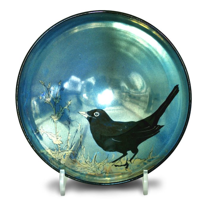 Blackbird in the grass. Silver-blue ground. Diameter 21.5cm. Unique number 9344.