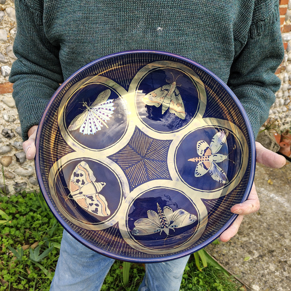 Moth salad bowl. Purple-blue ground. Diameter 34 cm. Unique number KB151. - Image 2