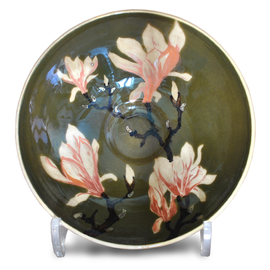 Magnolia bowl. Green ground. Diameter 17cm. Unique number 9299.