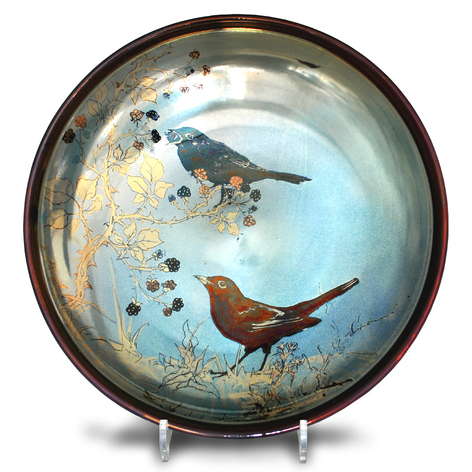 Blackbirds and berries. Purple-blue ground. Diameter 33.5 cm. Unique number 9433.