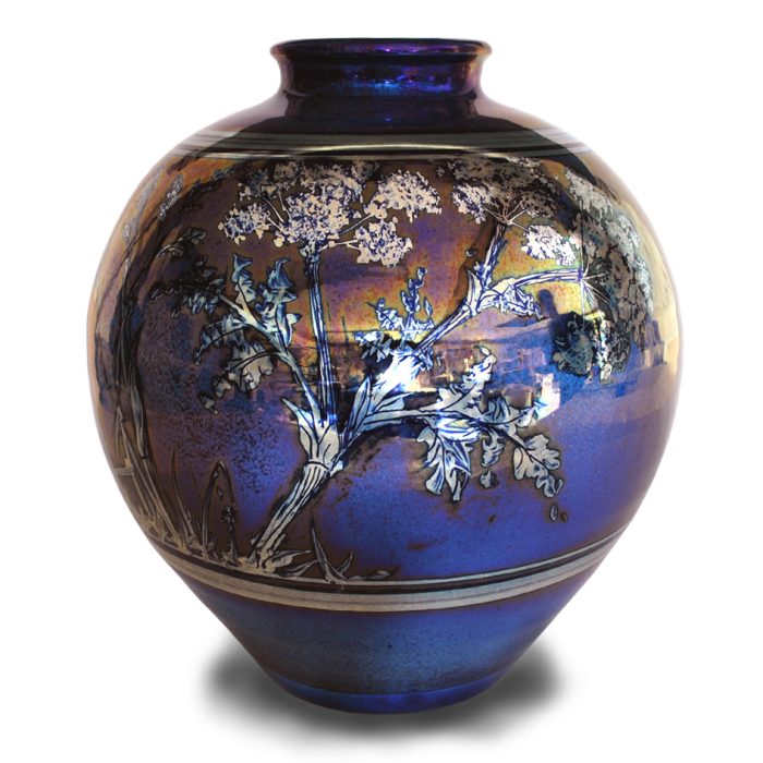 Round vase with Cow Parsley and Grasses. Dynamic silver-blue ground. Height 23 cm. Unique number 9259.
